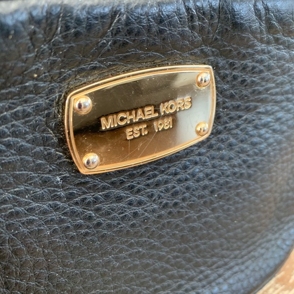 Small Michael Kors crossbody bag - Picture 2 of 5